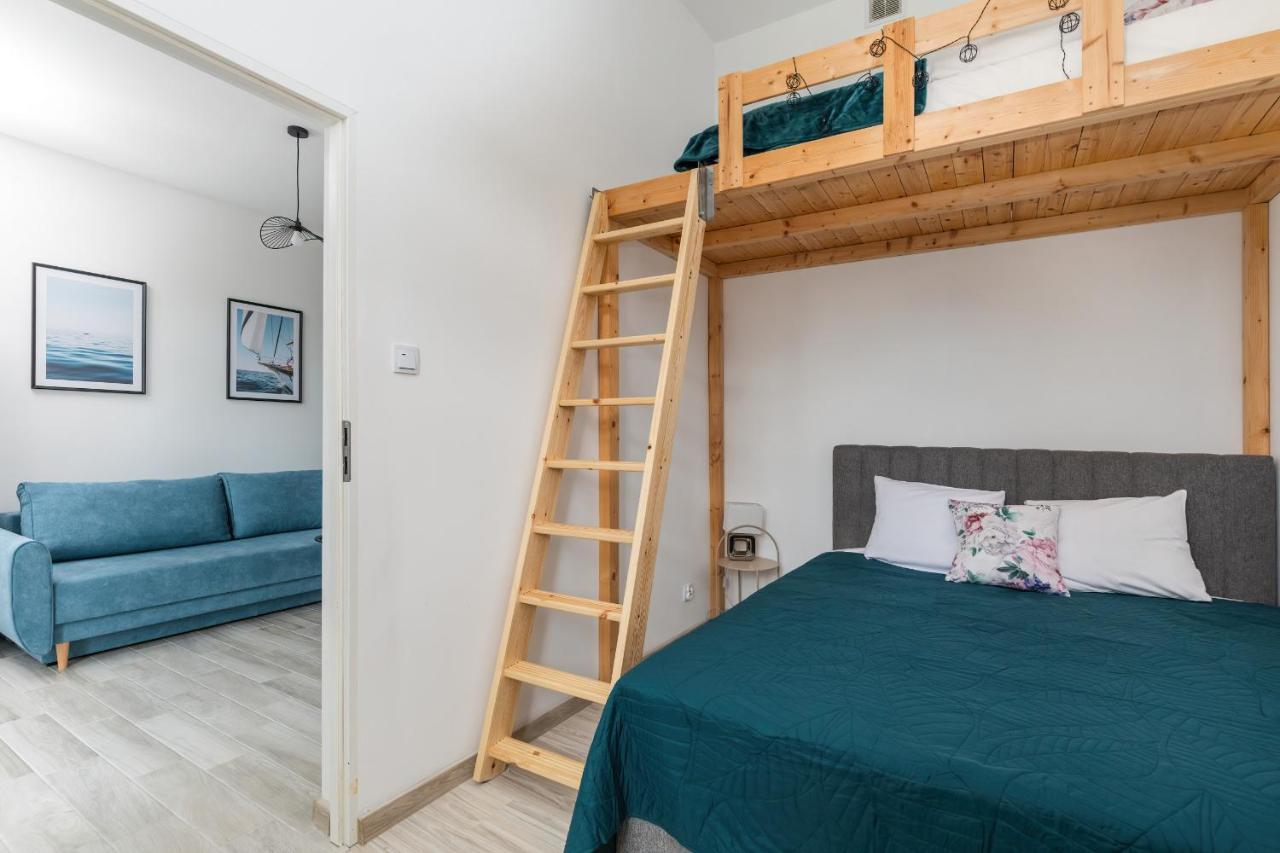 Kolejowa Apartment With A Mezzanine Miedzyzdroje By Noclegi Renters Eksteriør bilde